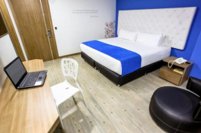 Гостиница Hotel Plaza Miranda  Богота